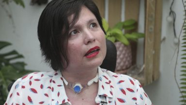 Тя стана първият човек в страната получил правото да сложи