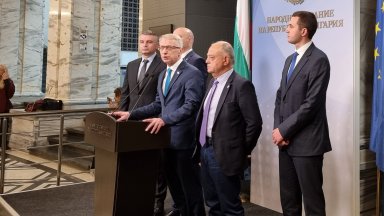 На брифинг в Народното събрание той постави въпроса защо все още