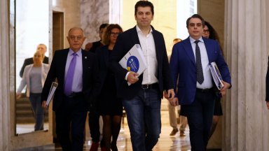 ПП ДБ внесоха 9999 подписа като регистрацията им започна с повече от