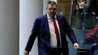 Пеевски: ПП приключи, Петков може да драска като пудел на вратата на Борисов в Банкя