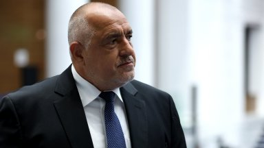 Той обясни защо е направил сглобката Слушаме от един два дена