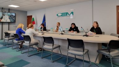 Според процедурата за избор на председател на СЕМ решението се