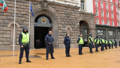 Президентът обяви че застава зад исканията на енергетиците и настоява