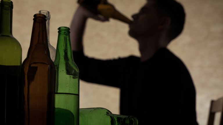 СЗО ни нареди на първо място по утребата на алкохол и канабис сред подрастващите 