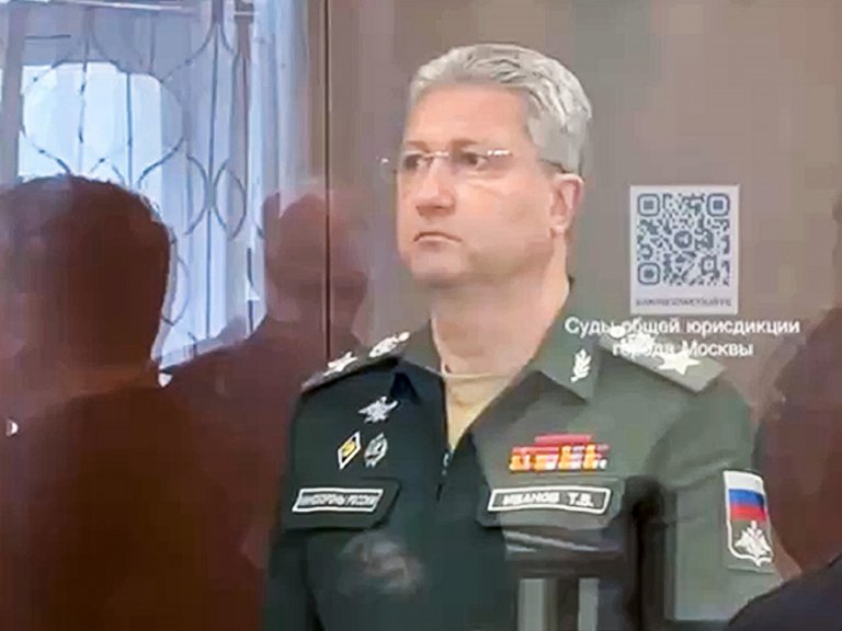 Какво стои зад неочаквания арест на руския зам.-министър на отбраната?
