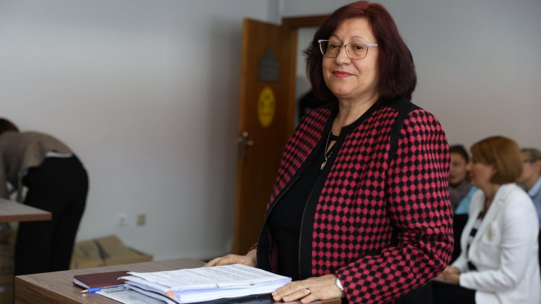 Адвокатът на Григорова: Липсват нови 17 флашки, ЦИК казват, че вече са модифицирани за вота