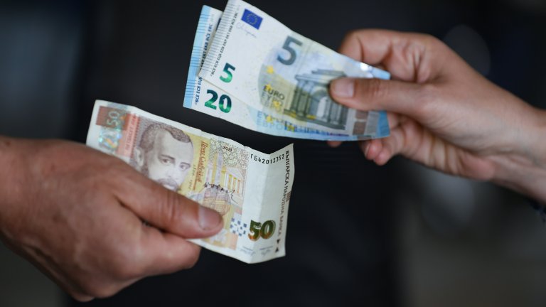 "Фич" потвърди кредитния рейтинг на България, но отправи предупреждение за еврозоната
