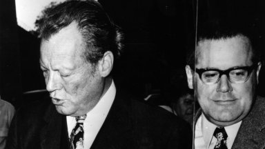 Гюнтер Гийом е осъден на 13 години затвор а съпругата