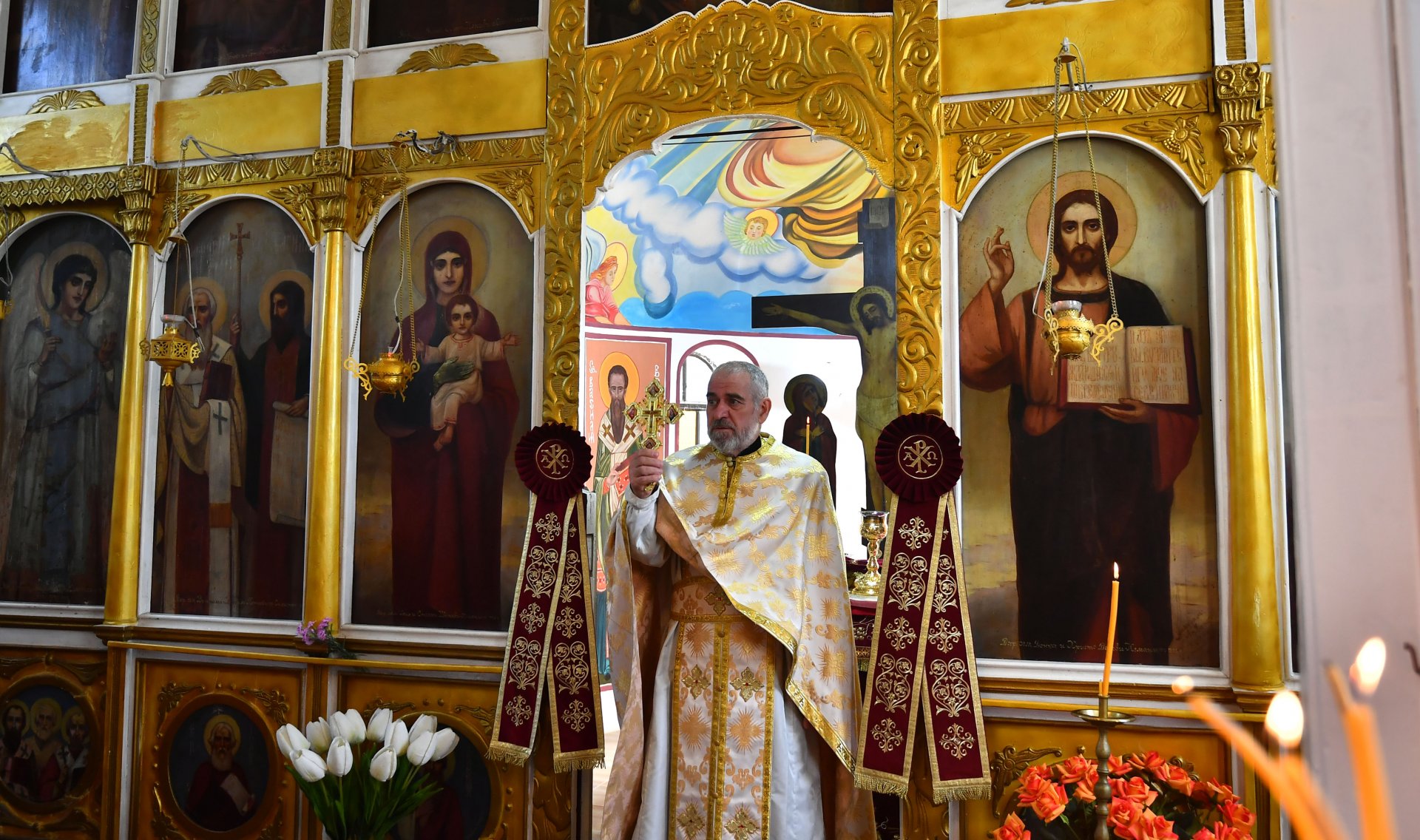  Цветница в православния храм „Св. Св. Кирил и Методий“ в град Исперих