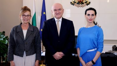 Служебният премиер получи покана за участие в Конференцията за възстановяване