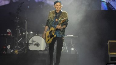 "Дойдох да убия Кийт Ричардс". Как Ричард Брансън спасява живота на легендарния рокаджия?