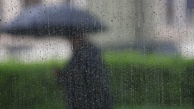 Жълт код за обилни дъждове в 8 области в страната