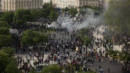Безредици в Париж по време на първомайските протести
