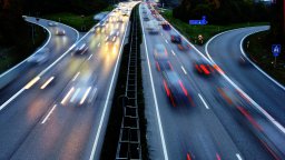 Ще ограничат ли до 100 км/ч скоростта по най-бързите магистрали - тези в Германия?