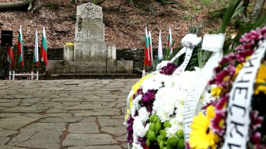 Снимки от поклонението ВИЖТЕ ТУК
В тържественото си слово пред