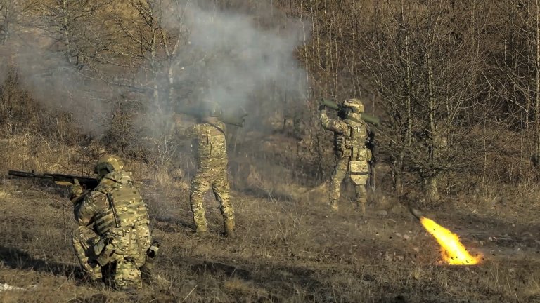 В нощта на Великден: Украйна свали 23 руски дрона, Русия твърди, че контролира село Очеретине