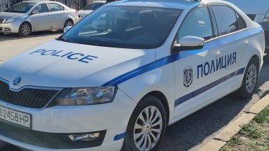 Уволняват пияния полицай, който се блъсна в билборд във Велико Търново