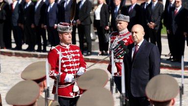 Държавният глава честити Гергьовден на всички българи и поздрави именниците Войската