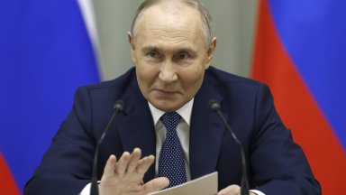Путин встъпва в пети мандат, Франция няма да бойкотира, за да поддържа комуникационен канал