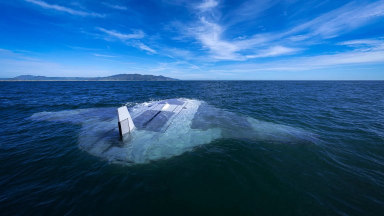 DARPA публикува първи снимки "по вода" на своята стелт безпилотна подводница