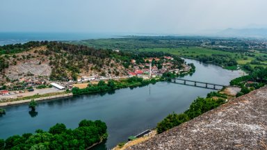 Арестуван по обвинение за подтикване към самоубийство на 39 годишната си