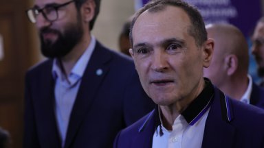 Божков допълни че за изборите за национален парламент ще води