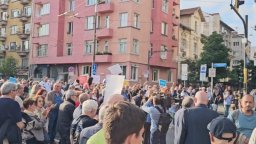 Протест спря движението на кръстовището на "Патриарх Евтимий" и "Раковски" 