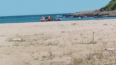 Джип заседна на плажа край Арапя, собствениците решили да си направят барбекю 