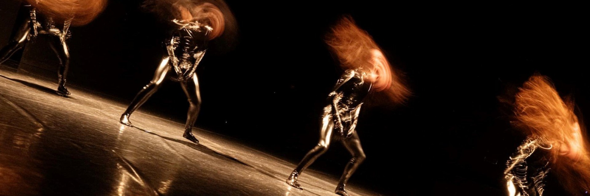 Хореография от и за косата: One Dance Festival представя новия спектакъл на Довидас Стримайтис