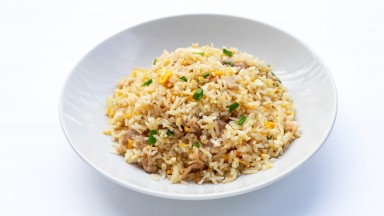 Лесен китайски пържен ориз с яйце