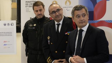 Прокуратурата добавя че обвиняемият е ранен в гърдите като при