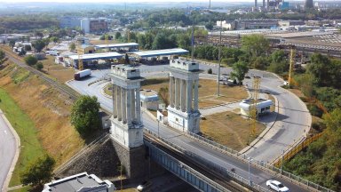 Ремонт затваря за 2 години едното платно на "Дунав мост" при Русе