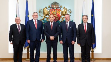 Румен Радев: България ще бъде надежден партньор в преноса на енергия към Централна и Източна Европа 