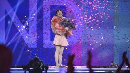 Победителят от "Евровизия": Мисля за пола като за галактика, а аз съм звезда, която се рее