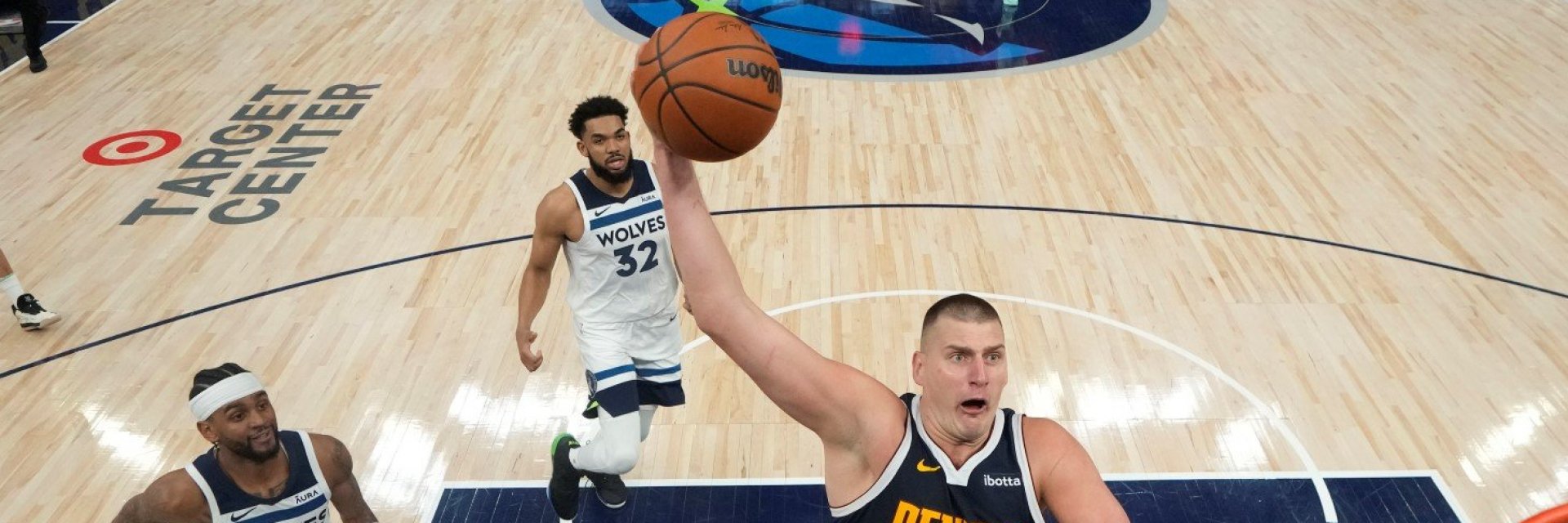 MVP Йокич поведе шампионите и изоставането в серията е заличено