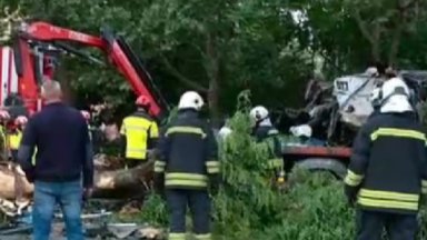 По първоначална информация джип Рийндж Ровър който идвал от Централна