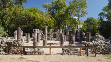 Археологическият парк Финич, една от най-интересните туристически атракции в Албания