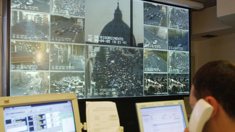 Служители във Ватиканските музеи започнаха безпрецедентен протест срещу условията на труд