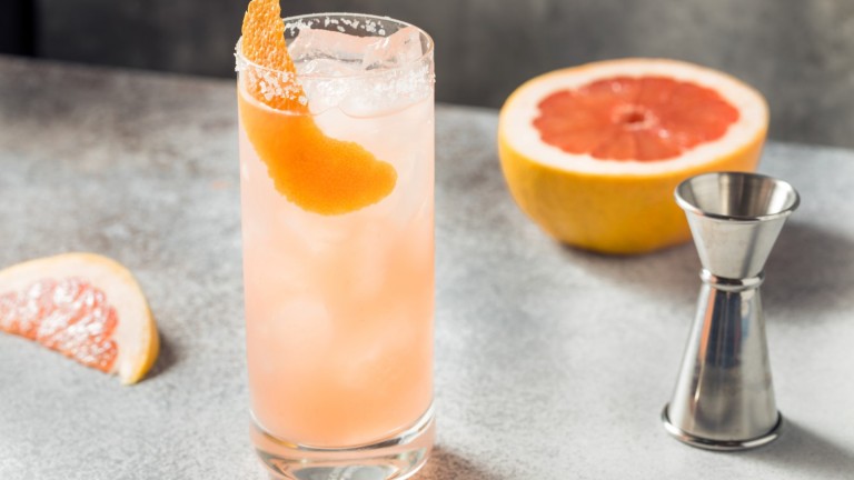 Звездно: Любимият коктейл на Тейлър Суифт - с цитрусови нотки и джин