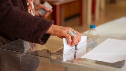 До днес българските граждани могат да подадат заявление за гласуване в чужбина