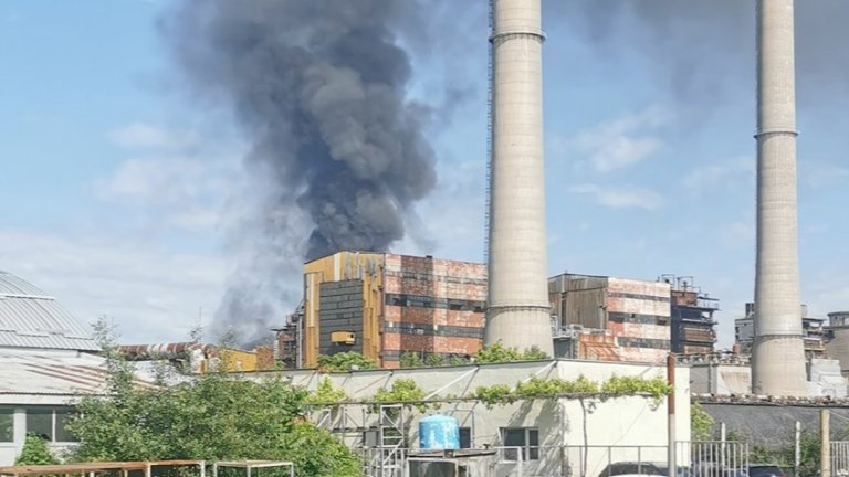 Пожар избухна на работна площадка във фирма в Русе 