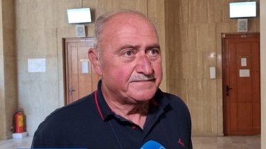 В Бургас Минков води гражданско дело с което иска детето