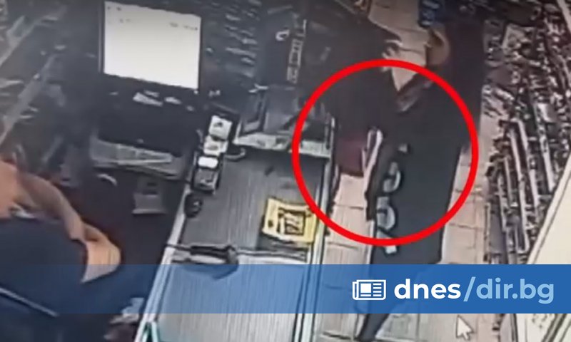 Une jeune femme se promène dans les magasins de Sofia et vole des boîtes de dons (vidéo)
