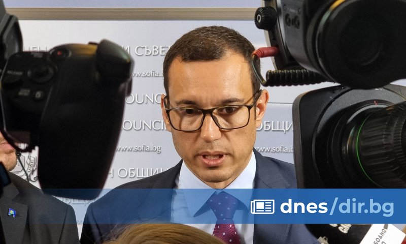 По-рано днес от групата на БСП в СОС поискаха оставката