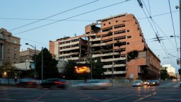 Сърбия парафира договора със зетя на Тръмп за ревитализация на бомбардирана от НАТО сграда в Белград