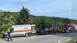 Отстраниха шефа на Пътното във Варна заради асфалтираното място на катастрофата с НСО
