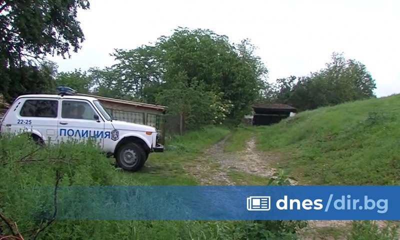 Мотивът, според разследващите, е скарване между двамата заради часовник, собственост