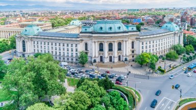 Висшето образование в България особено публичното такова е ноторно известно