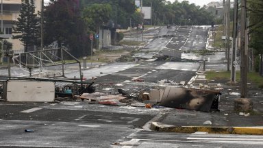 Френските сили влязоха в сблъсъци с протестиращи в Нова Каледония