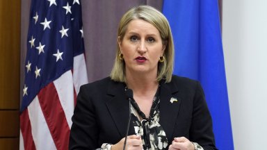 Алън се срещна в Прищина с президента на Косово Вьоса